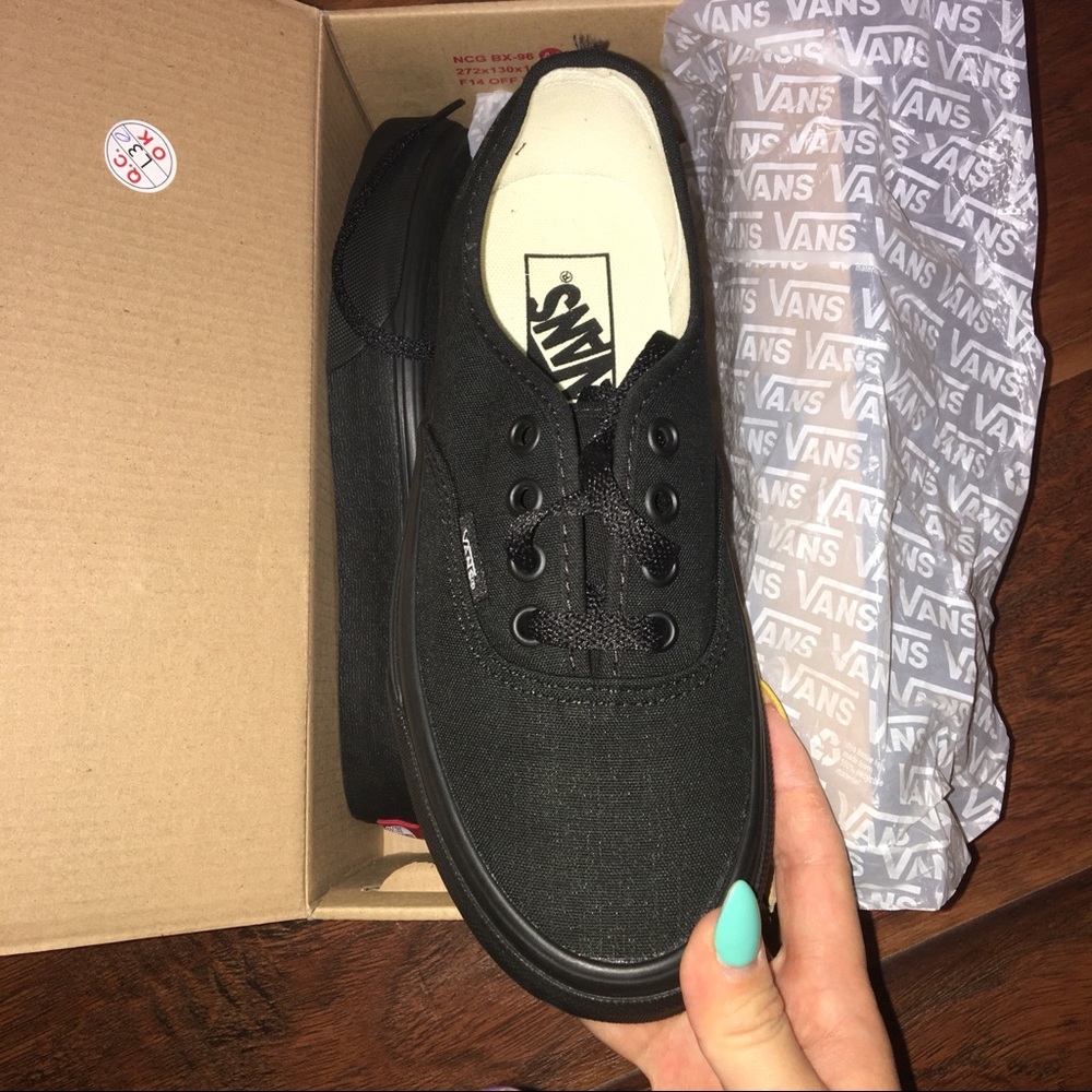 Women’s all Black authentic vans